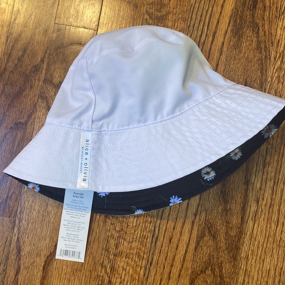 Alice and Olivia reversible bucket hat. Brand new with tags. - Picture 3 of 3